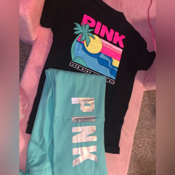 Victoria’s Secret PINK SET Teal Ice Heritage Sweatpants & Tropical Campus Tee - Picture 3 of 16